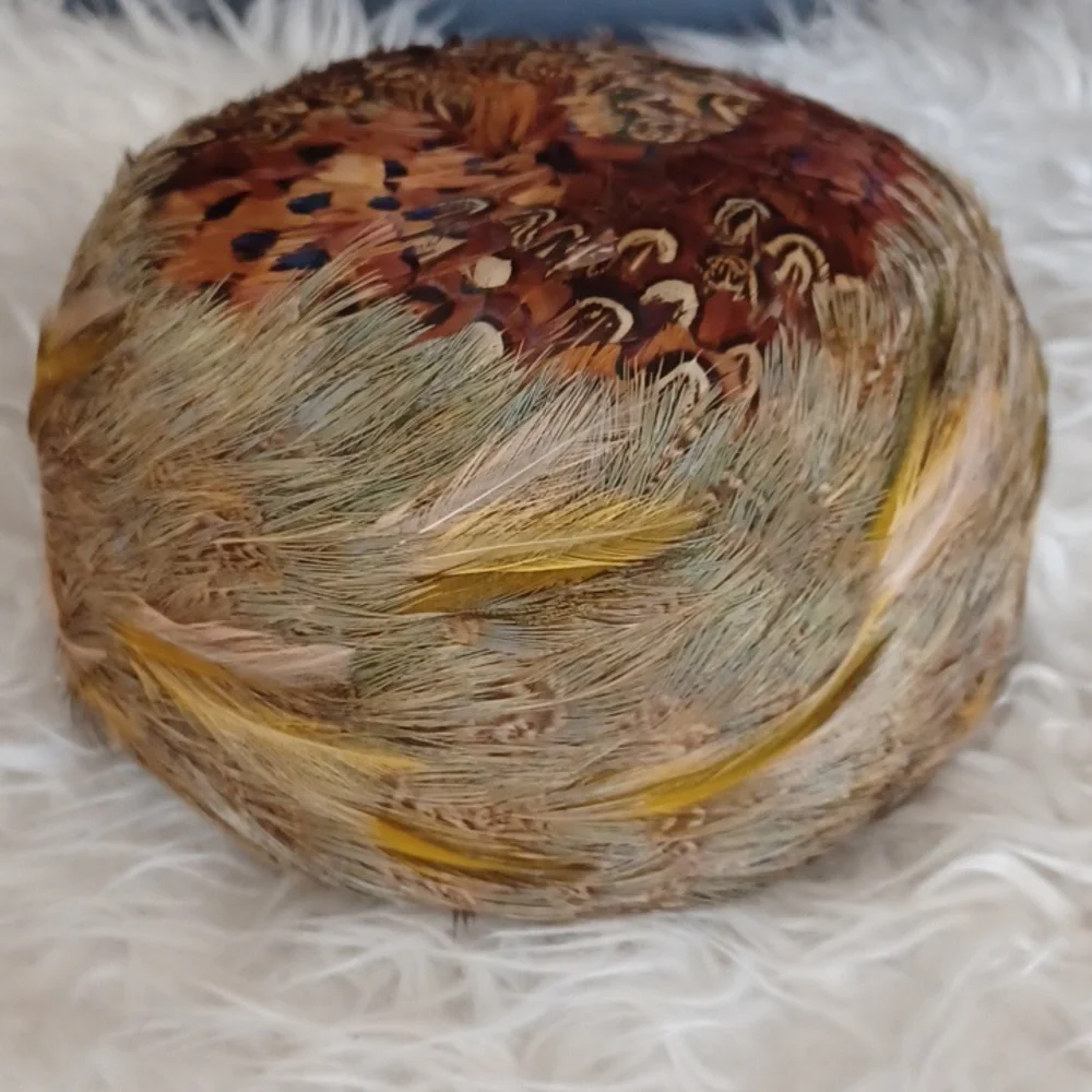 Vintage beautiful feather toque